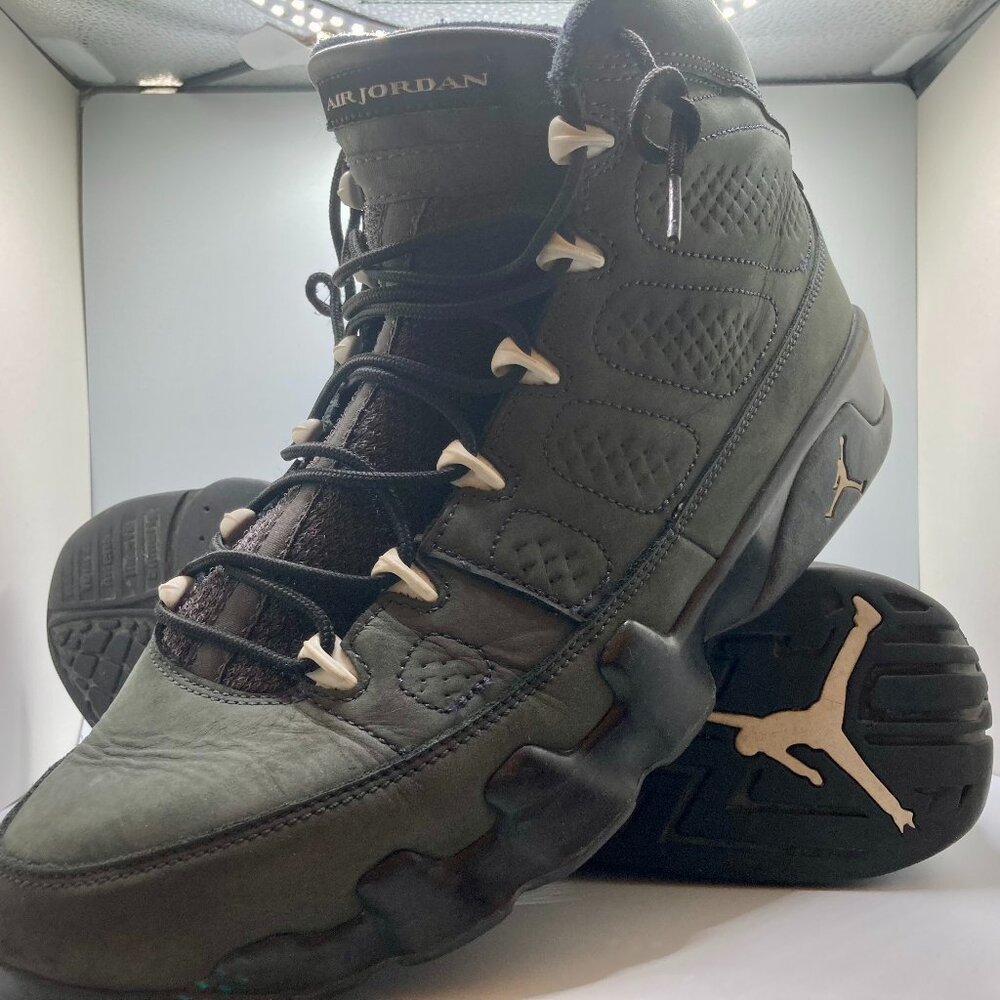Jordan Anthracite 9s Size 11.5